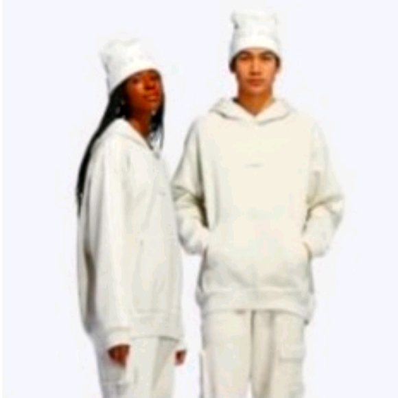 IVY PARK Tops - Icy Ivy Park cargo hoodie all gender Cream Sz M